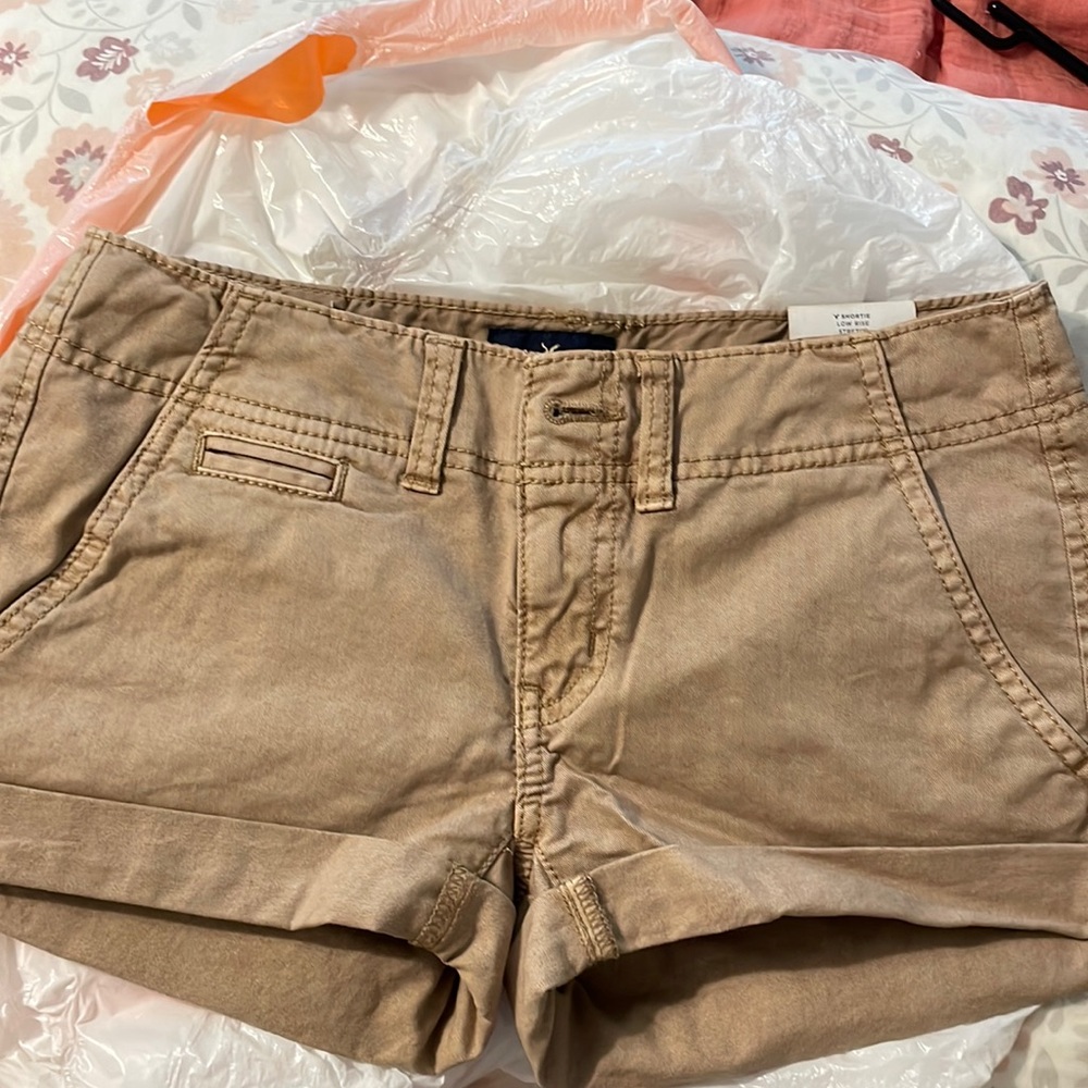 American Eagle shortie low rise size 0. Brand new with tags. Stretchy